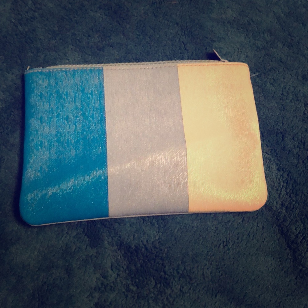 Mystery pouch